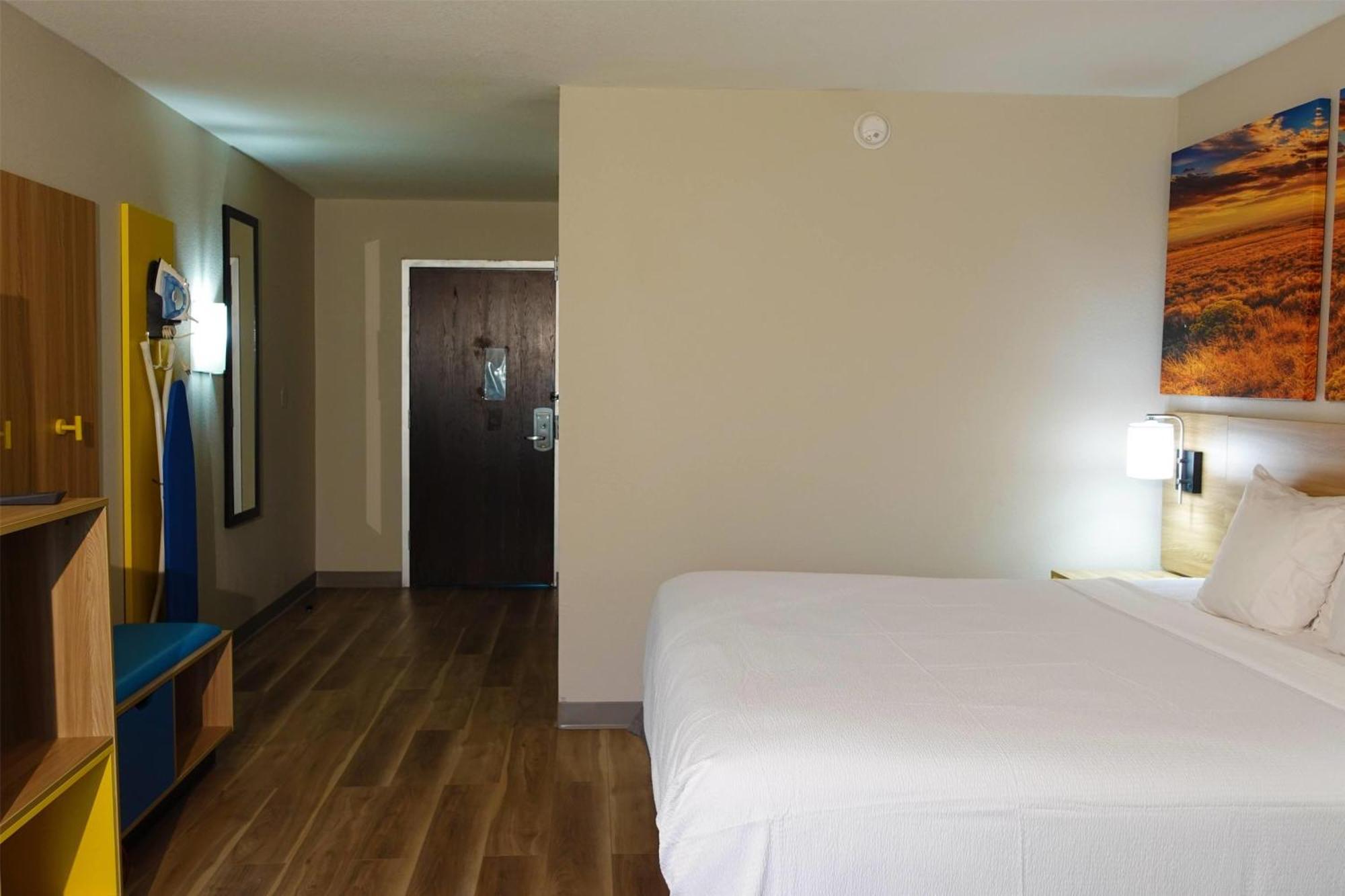 Days Inn By Wyndham Norman Luaran gambar